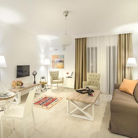 Rodina Suites Hotel Kusadası Esterno foto